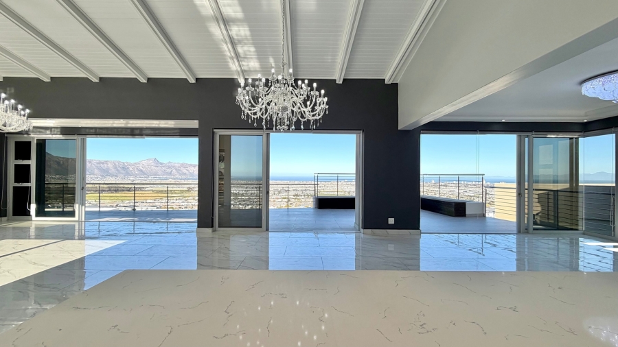 5 Bedroom Property for Sale in Dennegeur Western Cape